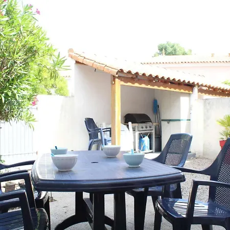 Maison De Vacances 2 Pieces/mezzanine Avec Piscine, Proche Plage Et Centre, - Fr-1-246-563 *